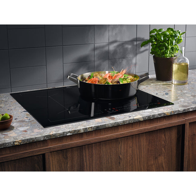 Electrolux 60cm UltimateTaste 700 Built-in Induction Hob with 3 Cooking Zones EHI635BE