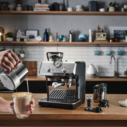 De'Longhi La Specialista Arte Pump Espresso Coffee Machines - EC9155.MB