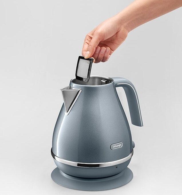 Delonghi KBOT2001 Icona Metallics Electric Kettle 1.7L KBOT2001BG Champagne Beige KBOT2001AZ Mesmerising Azure