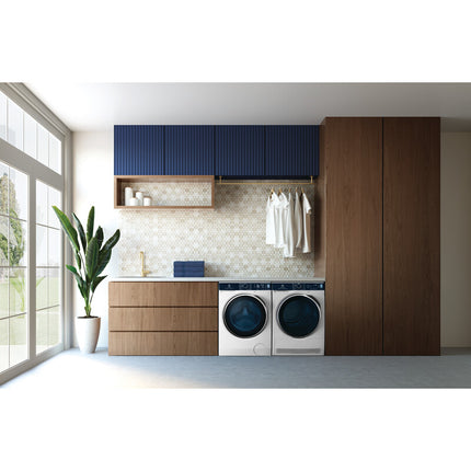 Electrolux 8kg UltimateCare 700 Heat Pump Dryer with DelicateCare EDH803Q7WB