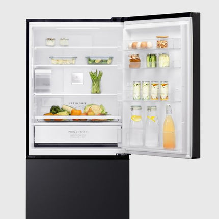 Panasonic NR-BW530HWKM spacious storage